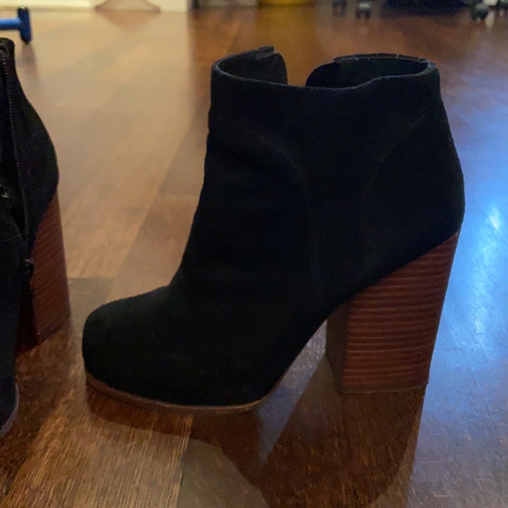 B2 black suede booties - Picture 2 of 6